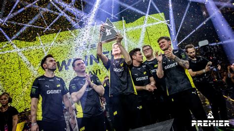 Cs Go Navi Claim Blast Fall Finals Trophy