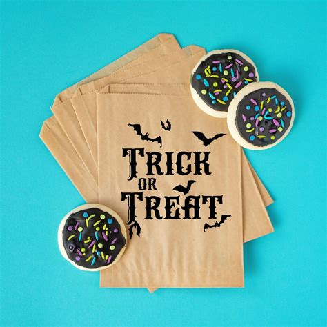 Trick Or Treat Halloween Candy Bag W Bats Halloween Party Bag