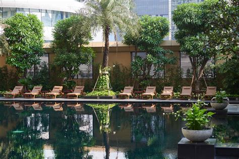 Hotel Siam Bangkok Tropical Swimming Pool