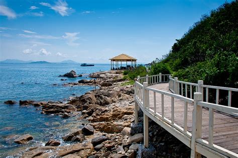 7 причин поехать на остров Хайнань