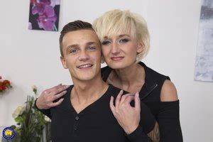 Tiny Tits Mature Stockings Fuck XXX Dessert