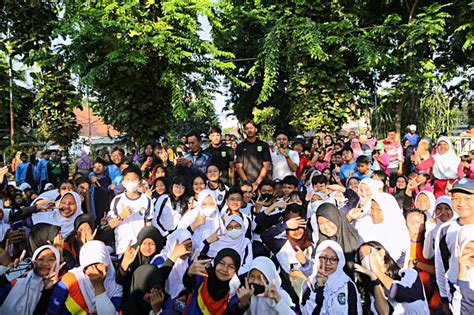 Pemkot Surabaya Gelar Roadshow U Bersama Pemain Timnas Dan Persebaya