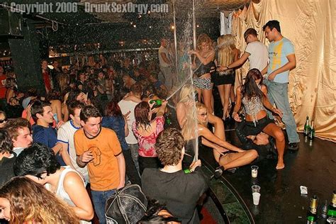 PUBLIC EROTIC 1 Public Erotic 00390 Porn Pic