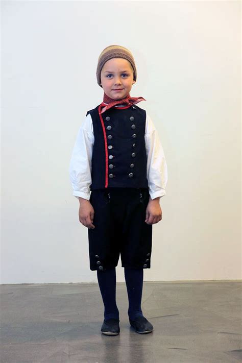 Icelandic Costume Íslenskir Búningar Scandinavian Costume European