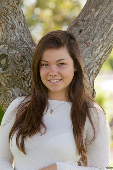 Boob Junkie Zishy Nikki Yann Big Boobies