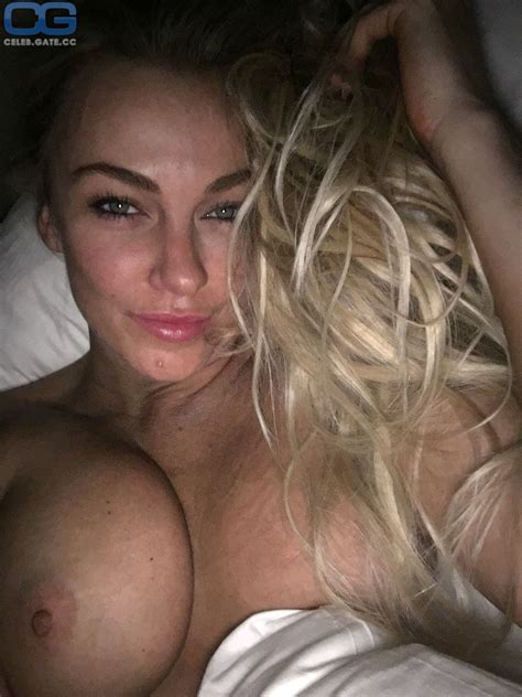 Amber Nichole Nude Pictures Photos Playboy Naked Topless Fappening