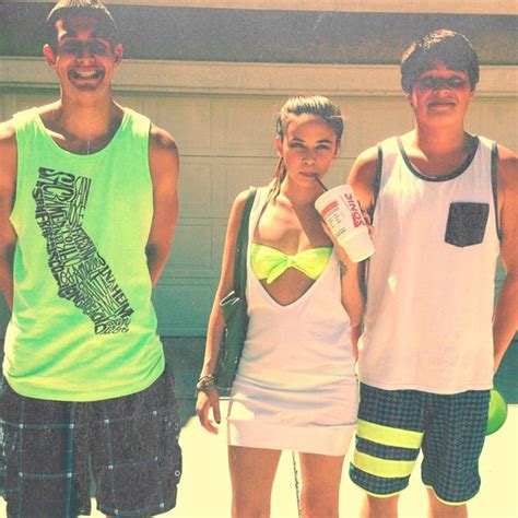 Naked Malese Jow Added 07 19 2016 By OneOfMany