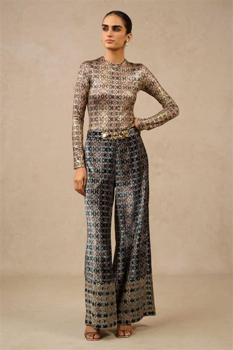 Tarun Tahiliani | Designer Womenswear, Menswear, Jewellery and Accessories