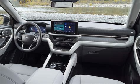 2025 ford explorer st line 7