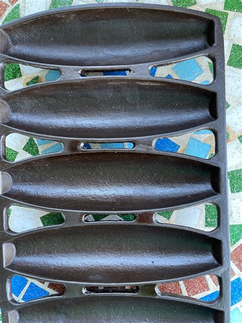 Reduced Rare Antique Griswold Cast Iron Vienna Roll Bread Pan Etsy