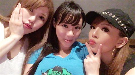 Hitomi Tanaka Hanging Out With Big Boob Friends Anri Okita Kaho Shibuya Scrolller