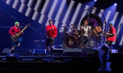 Red Hot Chili Peppers Announce Unlimited Love Tour