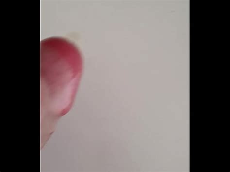 Polla frotando contra otra polla en condón frotando XVIDEOS