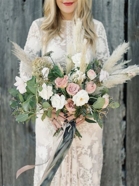 42 Ways To Use Pampas Grass At Your Wedding Weddingomania