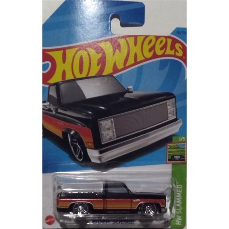 Hot Wheels Chevy Silverado Hw Slammed Shopee Brasil