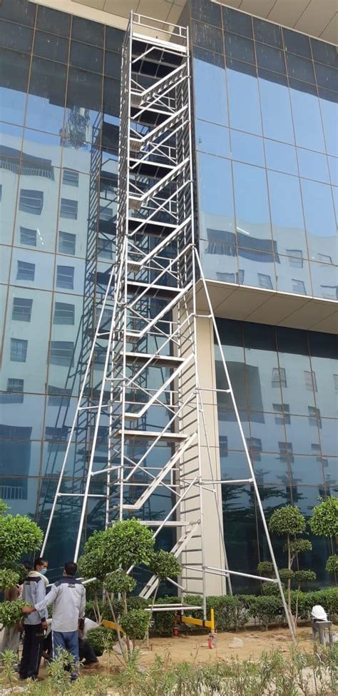 Aluminum Mobile Scaffold Tower With Stairway 20 Meter Manufacturer At