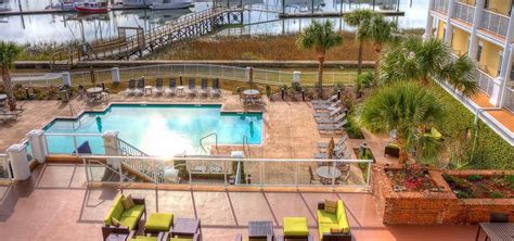 Courtyard by Marriott Charleston Waterfront, Charleston | Roadtrippers