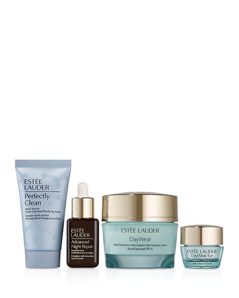 Estée Lauder DayWear Moisturizer Holiday Skincare Set ($120 value ...