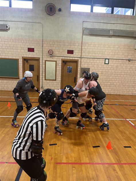 Des Moines Roller Derby- All genders and skills welcome!