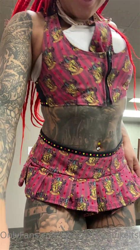 Lemondropitlikeitshot Strip Tease For You Baby Xxx Onlyfans Porn Video Camstreams Tv