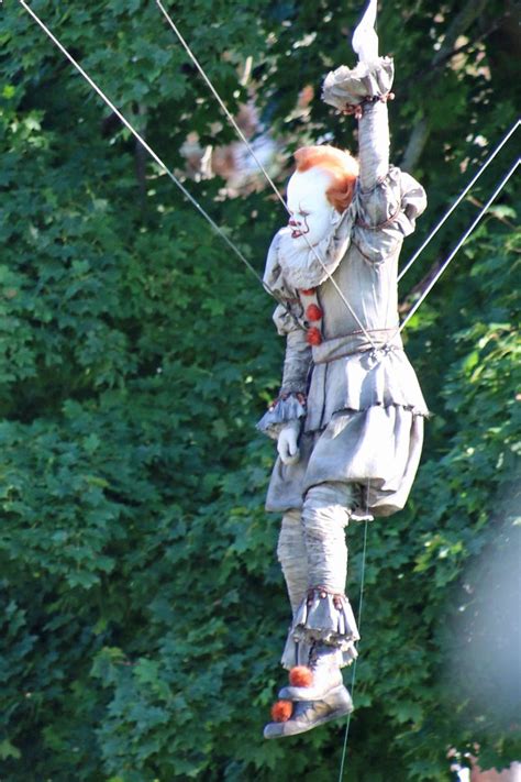 Bill Sksarsgard Is Not Hot As Pennywise In First Photos From It Chapter Set