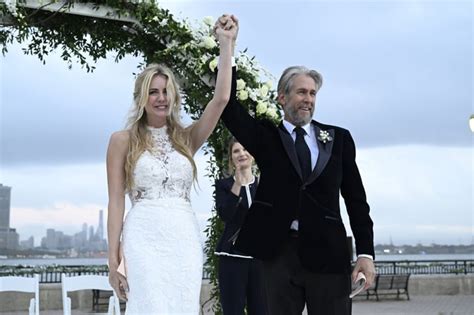 "Succession" Wedding No. 3: Connor Roy and Willa Ferreyra (Season 4 ...