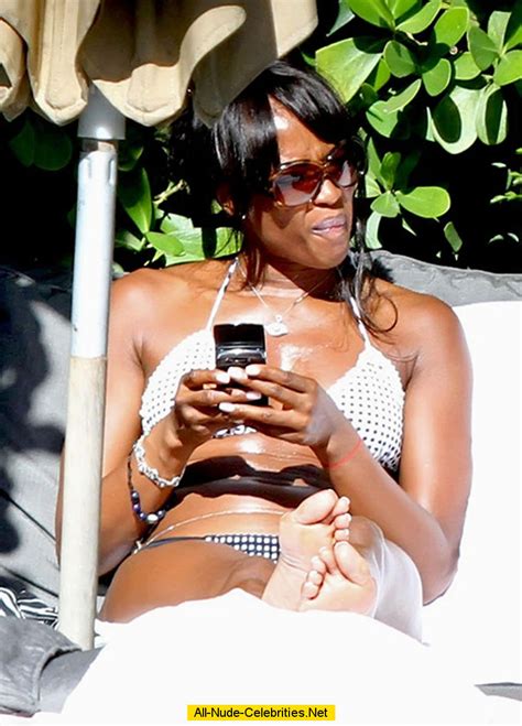 Naomi Campbell In Bikini And Naked On The Beach And Pool