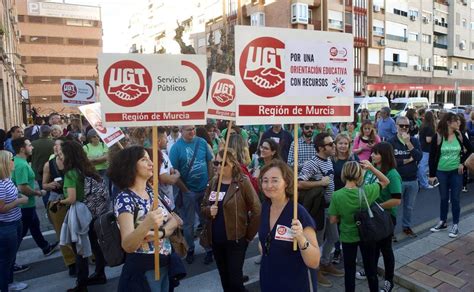 Los Sindicatos Amenazan Con Un Oto O Caliente De Movilizaciones En La