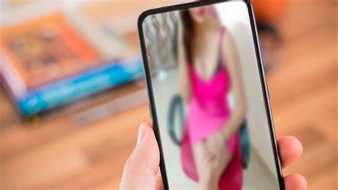 Pnb Officer Committed Suicide After Blackmailed By Nude Callers