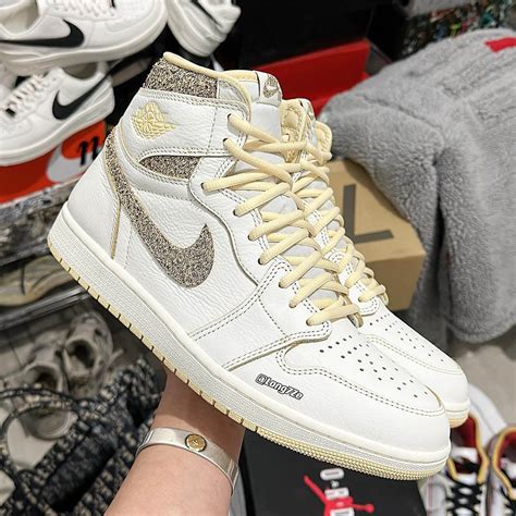Air Jordan 1 Retro High OG Craft "Vibrations Of Naija" FD8631-100 ...