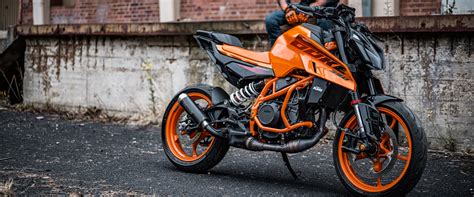 KTM presentó la 390 Duke 2024 con novedades en chasis, electrónica y ...