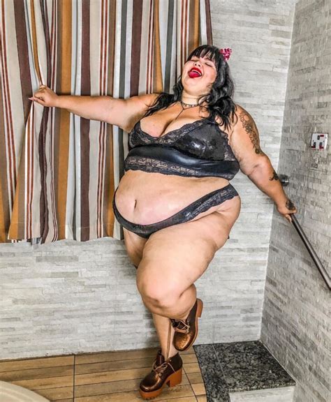 Lingerie plus size dicas para escolher a peça perfeita Suzana Almeida Dieta e Saúde