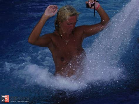 Scorching Wifey Mingle ZB Porn