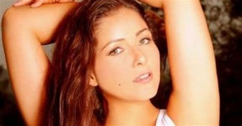 Celebrities In Hot Bikini Nana Gouveia Showing Off Her Bikini Body