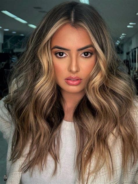 Trendy Money Piece Hair Ideas For Your Makeover Hair Adviser Brown Blonde Hair Hair