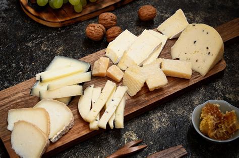 Tagliere Di Formaggi Come Si Prepara Tipiko Shop