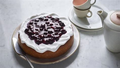 Vegan cake recipes - BBC Food