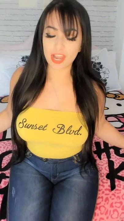 Stunning Moment From Sexy Big Ass Latina Wearing Tight Jeans Pants