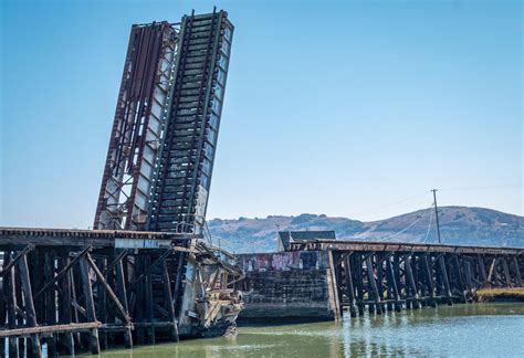 Folding Bridge over River · Free Stock Photo