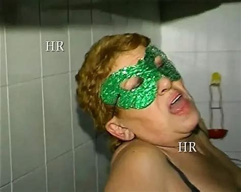 Unveröffentlichter Amateur Porno mit Hausfrauen der 90er Jahre 6 xHamster