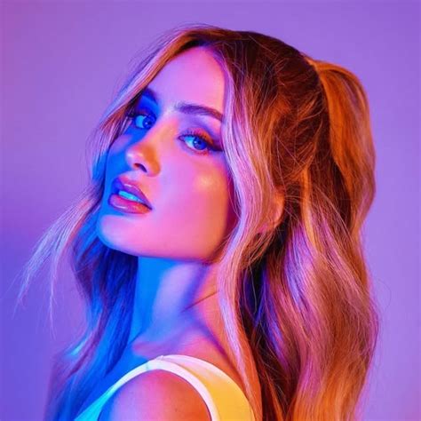 Mia Dio (@miiadio) • Threads, Say more