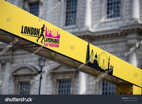 111 London landmarks half marathon Images, Stock Photos & Vectors ...