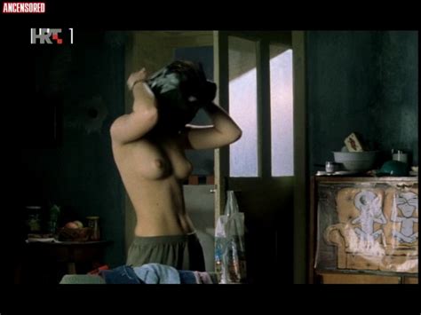 Leona Paraminski Nude Pics P Gina