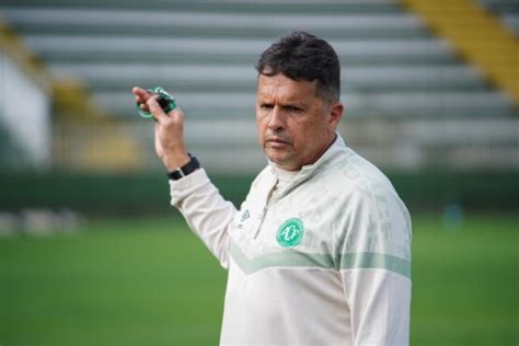 Agora Ou Nunca Chapecoense Recebe O Botafogo SP Em Jogo De Extrema