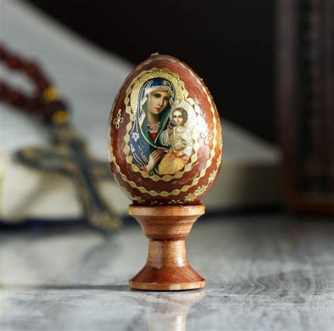 Яйцо сувенирное "Неувядаемый цвет", на подставке купить на OZON по ...