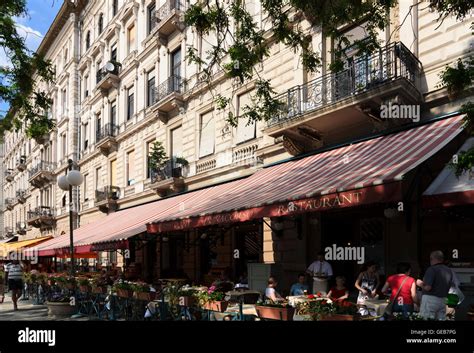 Promenade Budapest Fotos Und Bildmaterial In Hoher Aufl Sung Alamy