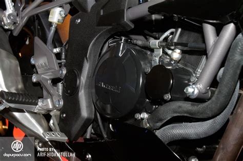 Kawasaki Z250SL Xe naked bike giá rẻ mới cho Đông Nam Á