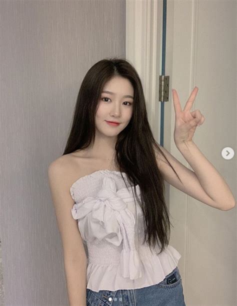 Lộ diện hot girl Instagram nổi tiếng nhất châu Á khiến netizen mê đắm