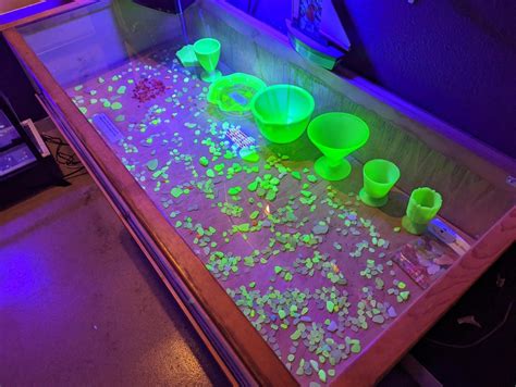 The Fort Bragg Sea Glass Museum has a black light room : r/uraniumglass