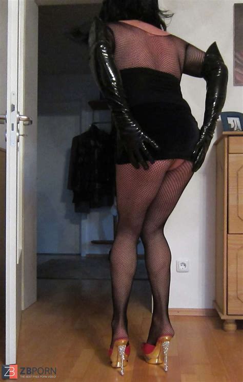 Lovely Tiny High Heeled Slippers And Nylon Chick Eyeing For Penis ZB Porn